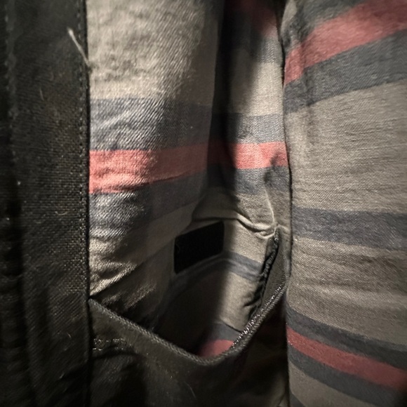 Carhartt Men's Black Jacket - Picture 9 of 10